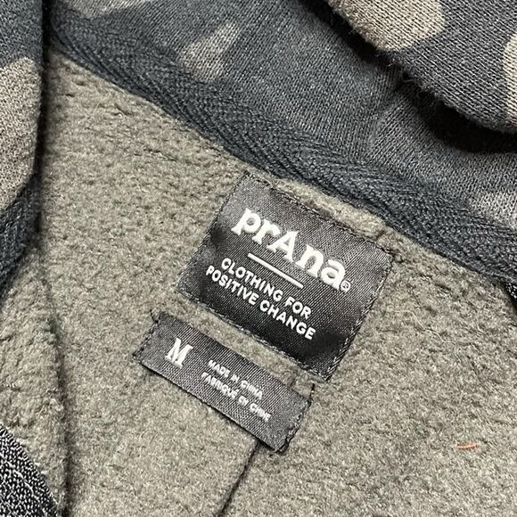 PRANA Cozy Up Hoodie Jacket Camo Size Medium - Picture 6 of 6